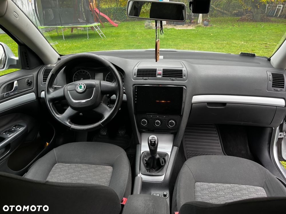 Skoda Octavia 2010 photo 5