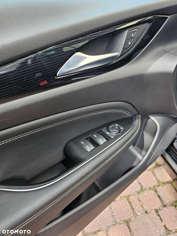 Opel Insignia 2.0 CDTI Innovation S&S - 14