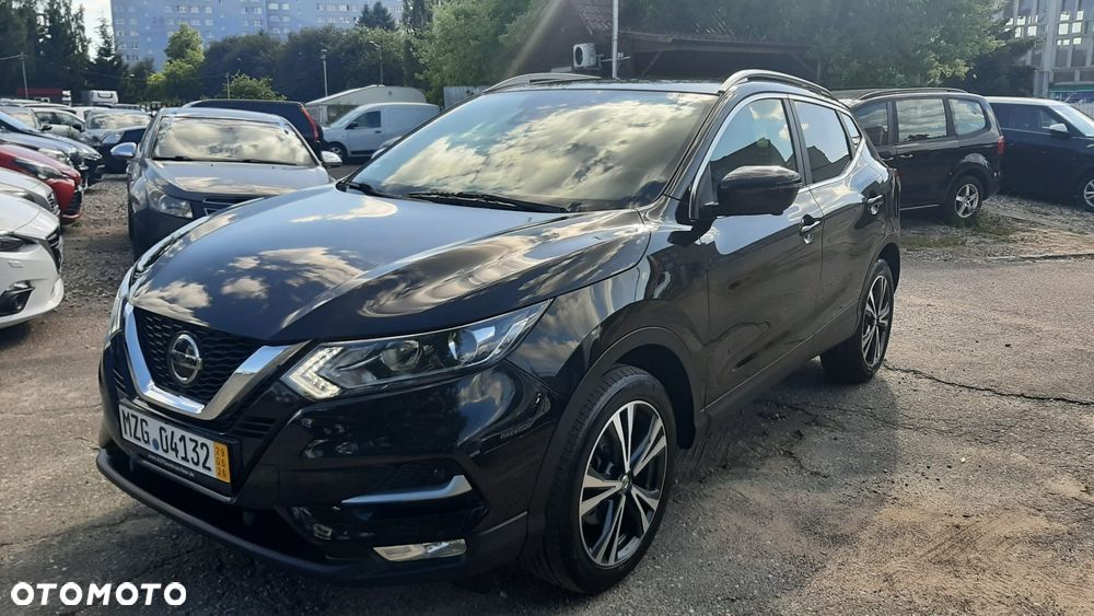 Nissan Qashqai 1.3 DIG-T AKARI - 1