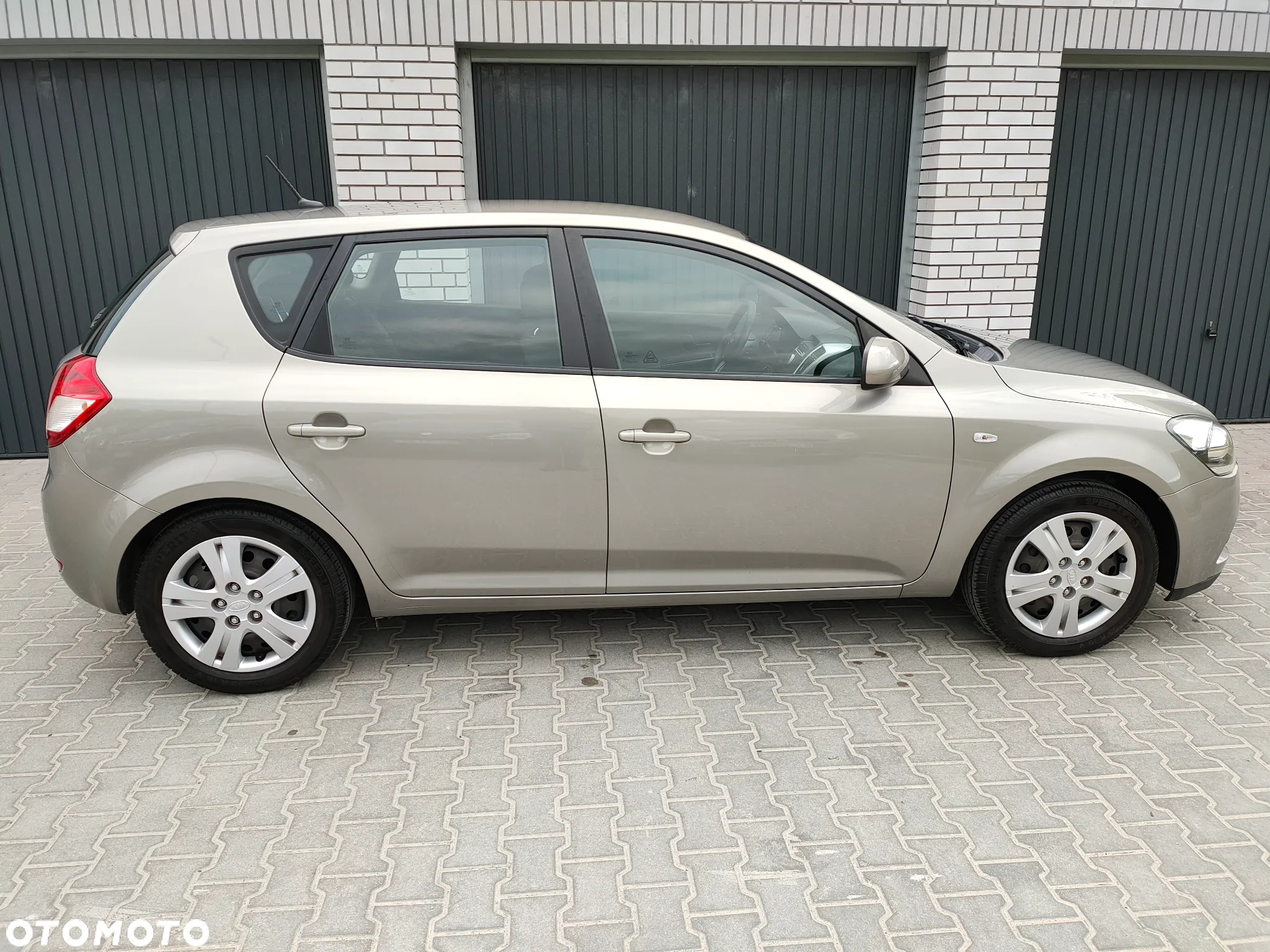 Kia Ceed 1.4 CVVT Attract - 11