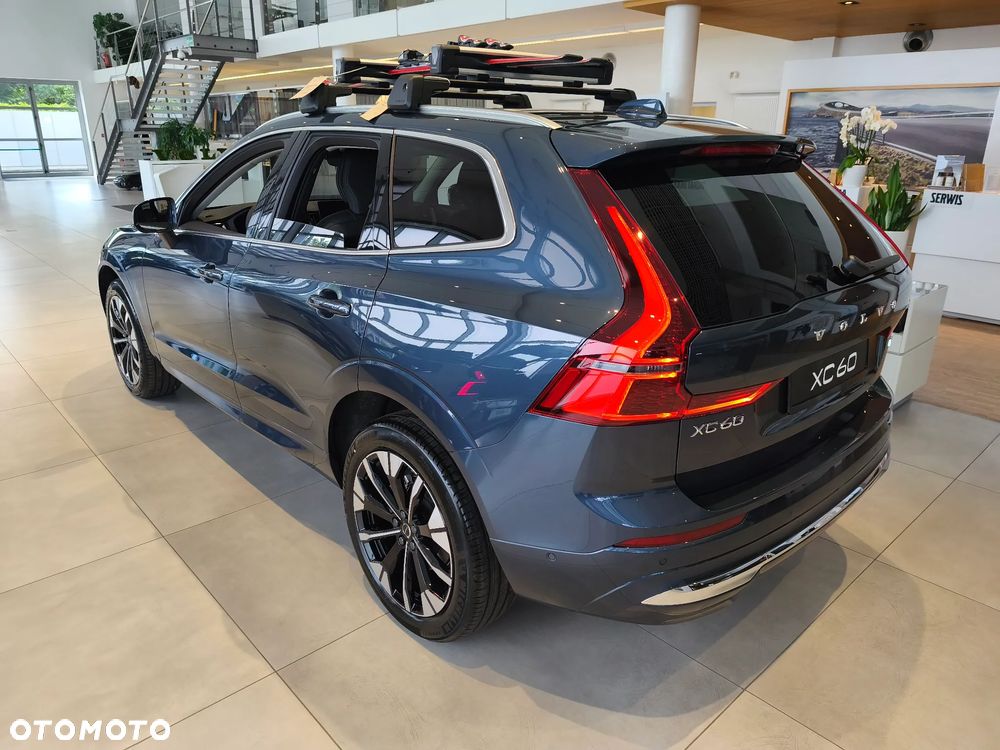Volvo XC 60 B5 B AWD Ultra Bright - 4