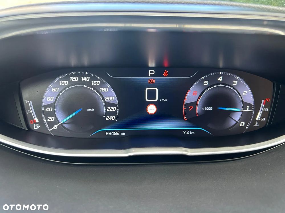 Peugeot 3008 1.2 PureTech GPF Active S&S EAT8 - 15
