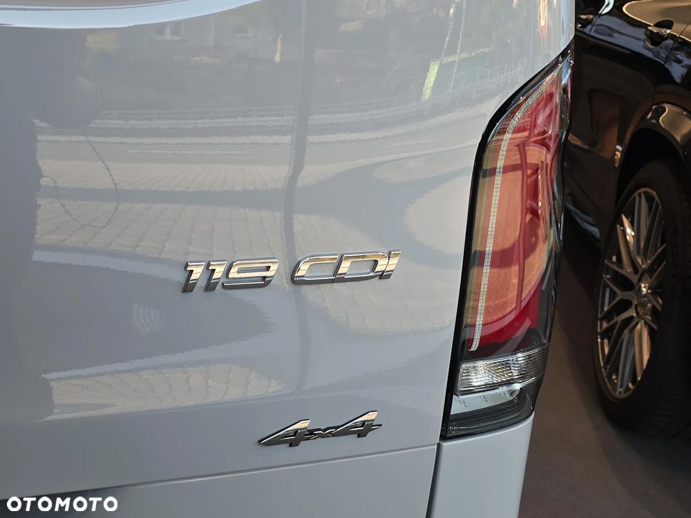 Mercedes-Benz Vito 119 CDI MIXTO 4x4 - 12