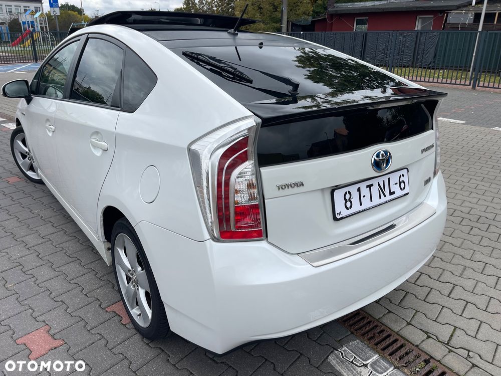 Toyota Prius 1.8 HSD Premium - 6