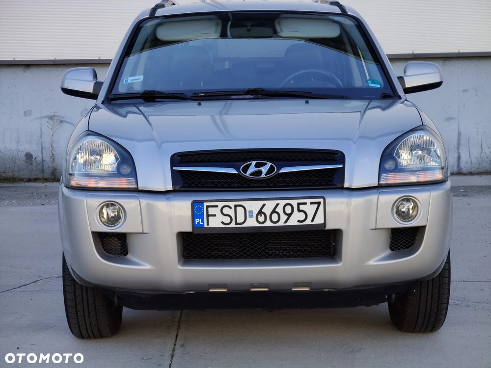Hyundai Tucson 2.0 Elegance / Premium - 2