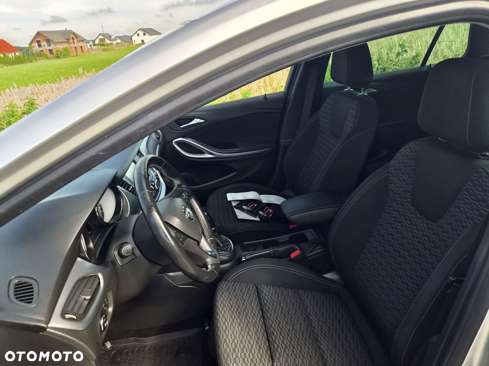 Opel Astra 1.4 Turbo Business - 12