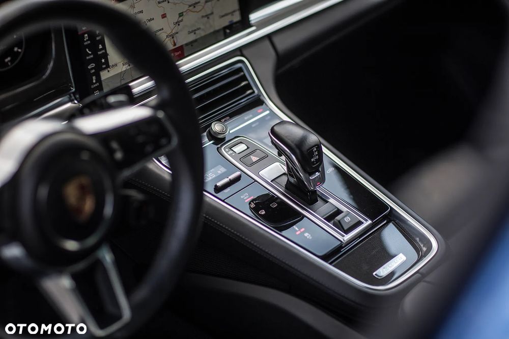 Porsche Panamera 4S - 22