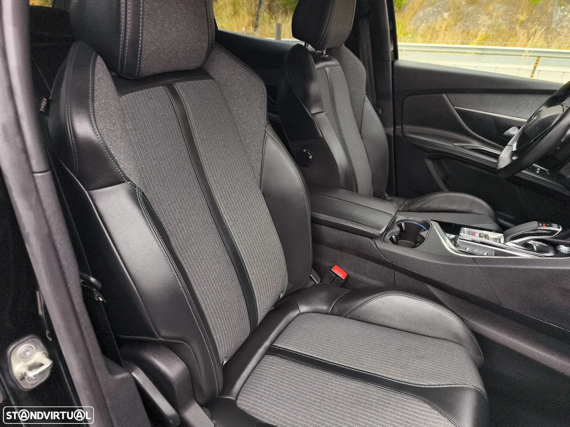 Peugeot 3008 1.6 Hybrid Allure e-EAT8 - 16