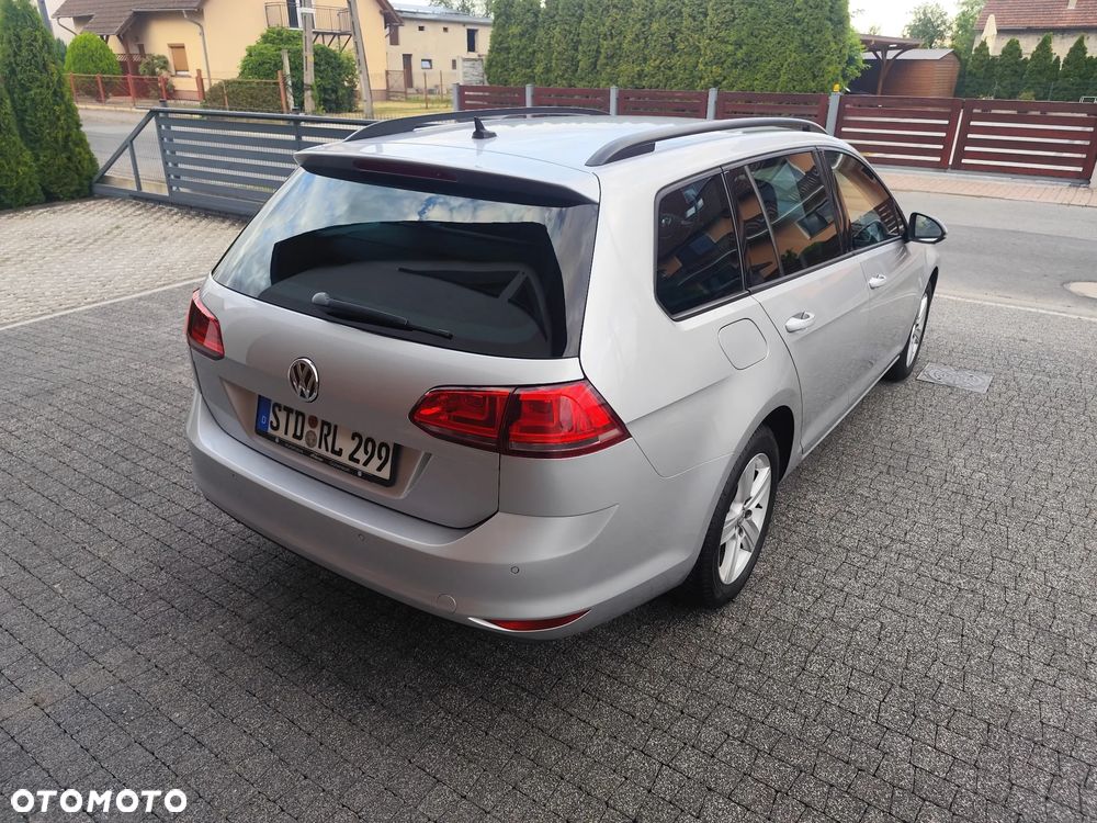 Volkswagen Golf - 5