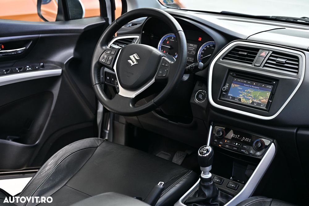 Suzuki S-Cross 1.6 DDIS 4x4 Comfort - 13