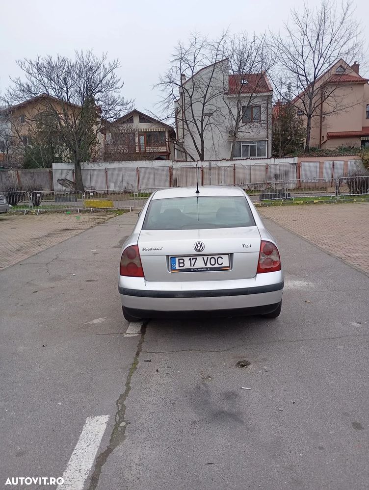 Volkswagen Passat 1.9TDI 4Motion Comfortline - 4