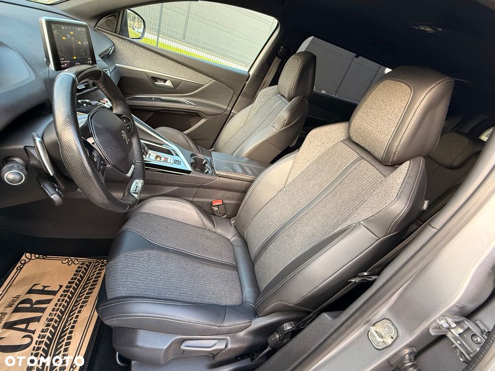 Peugeot 5008 - 26