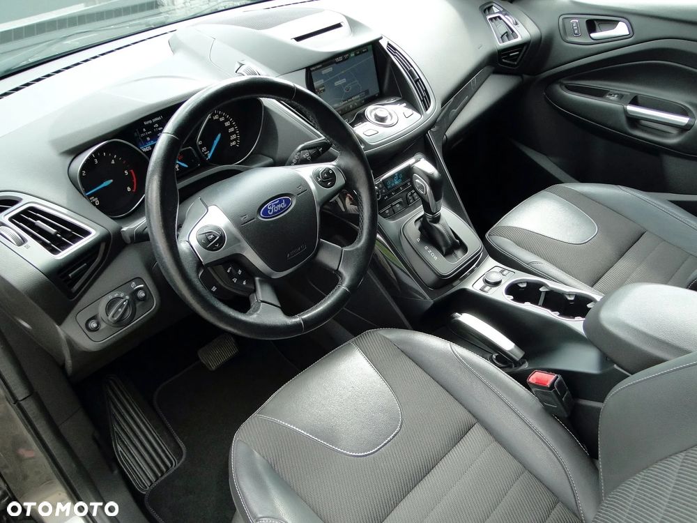 Ford Kuga 2.0 TDCi AWD ST-Line - 14