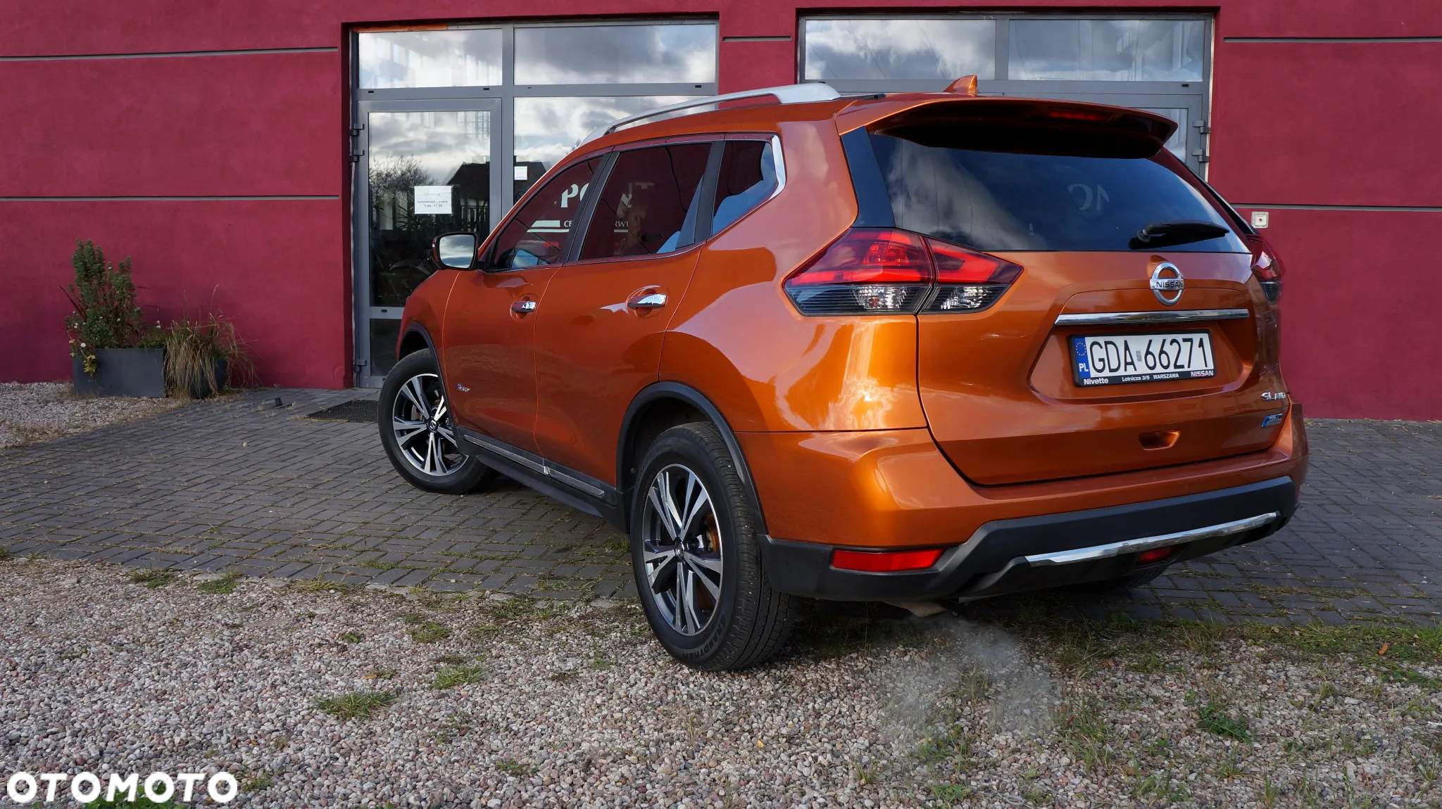 Nissan Rogue - 16