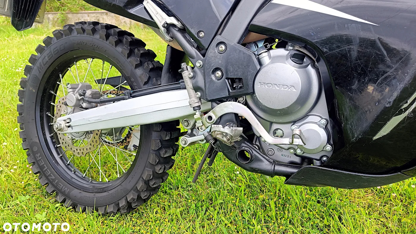 Honda CRF - 8