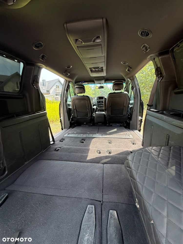 Dodge Grand Caravan 3.6 R/T - 26