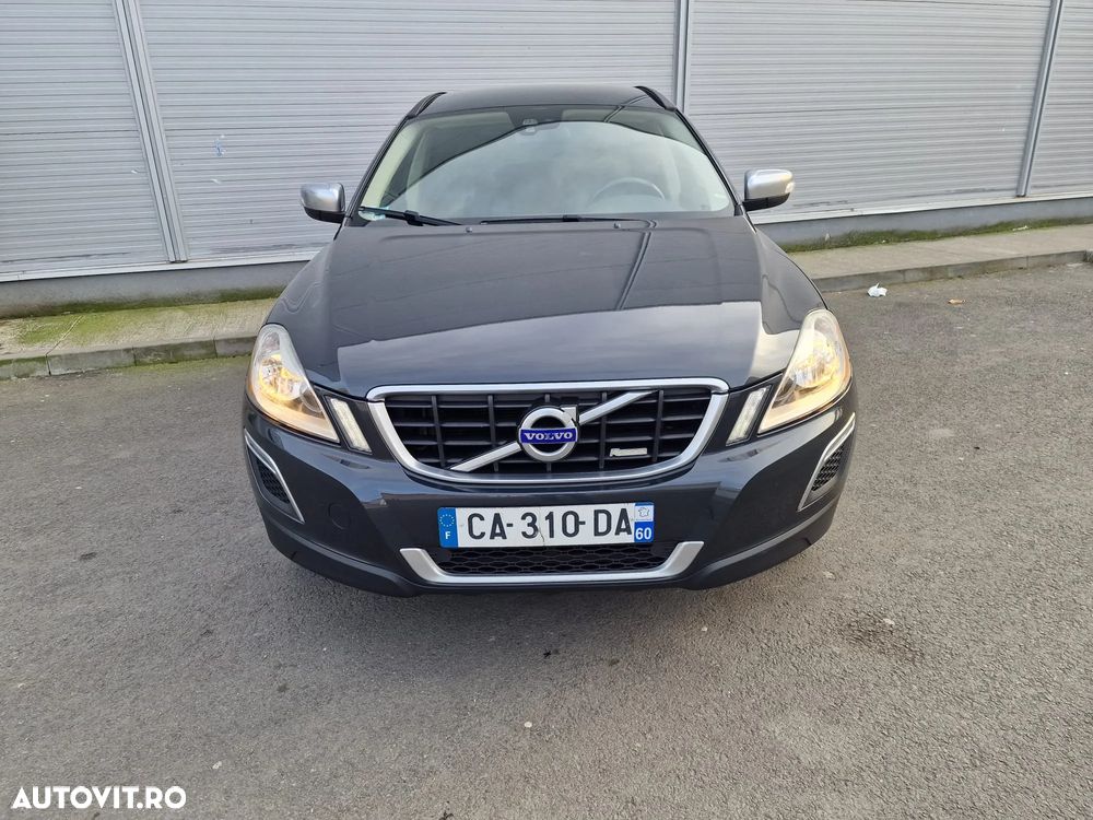 Volvo XC 60 2.4D AWD RDesign - 36