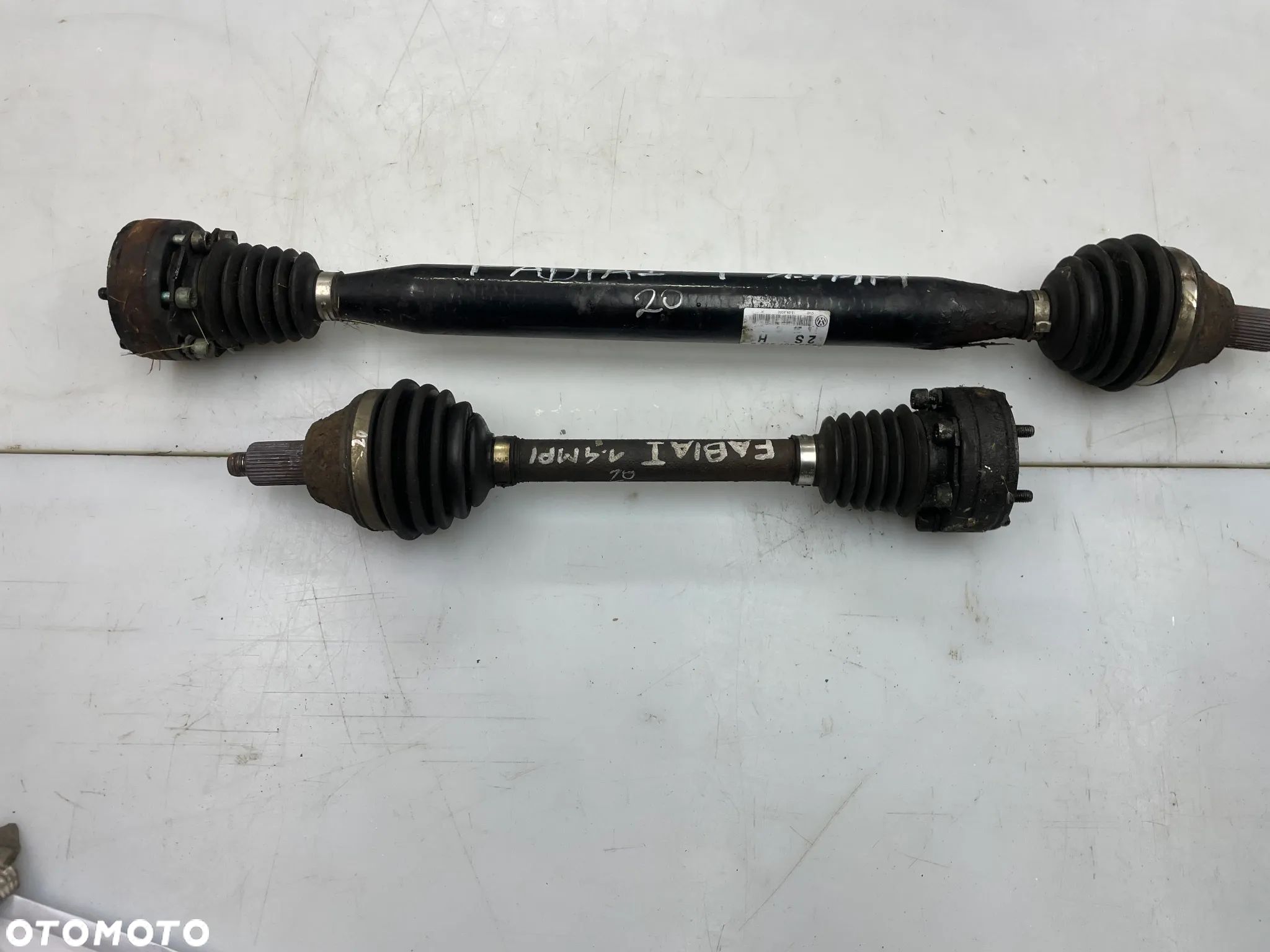półoś lewa prawa vw Polo 9N Skoda Fabia I 1.4 MPI 6Q0407272S - 1
