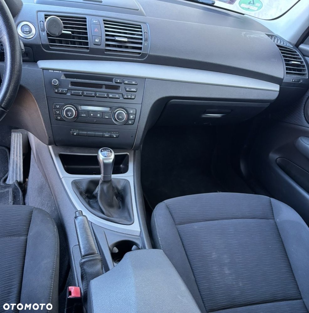 BMW Seria 1 116i - 8