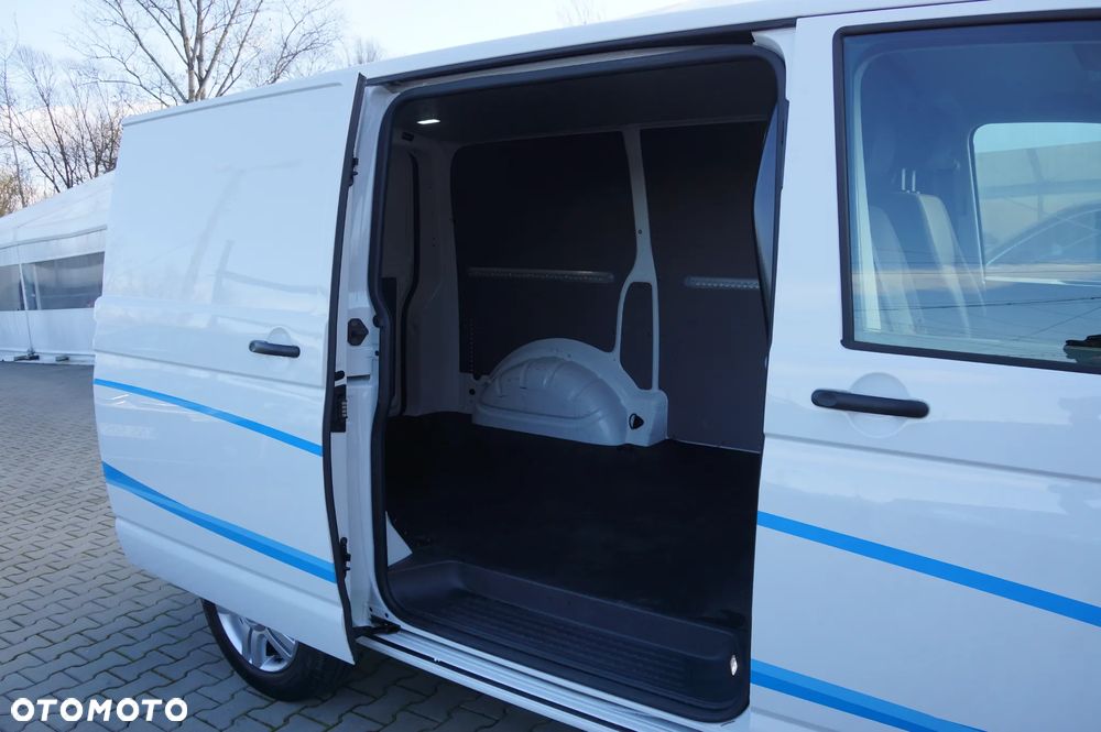 Volkswagen Transporter - 26