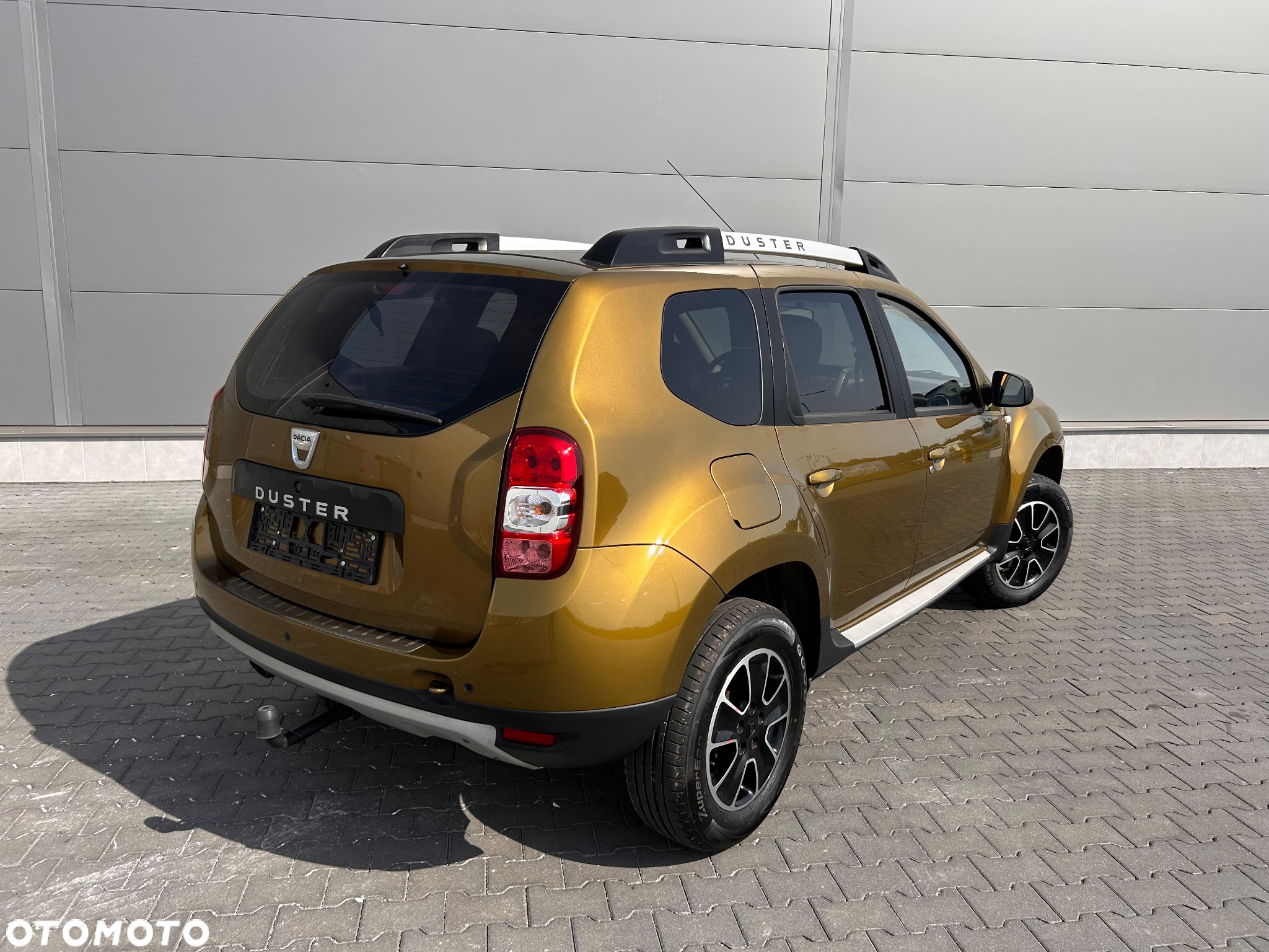 Dacia Duster 1.6 SCe Laureate S&S - 3