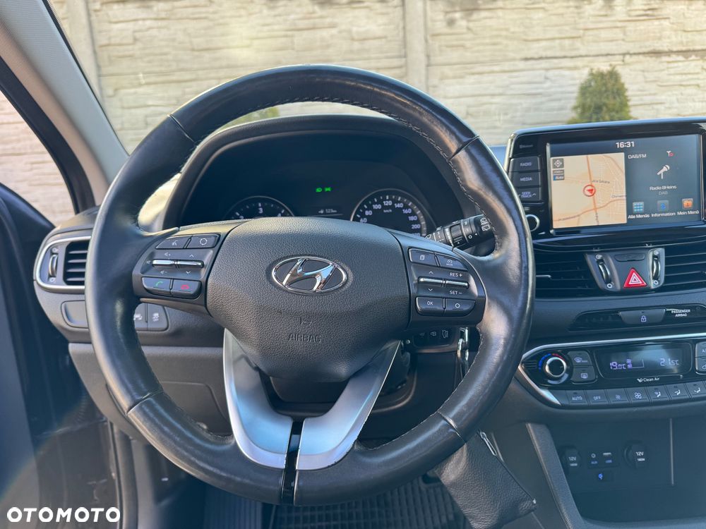 Hyundai i30 1.6 CRDI Intro Edition - 24