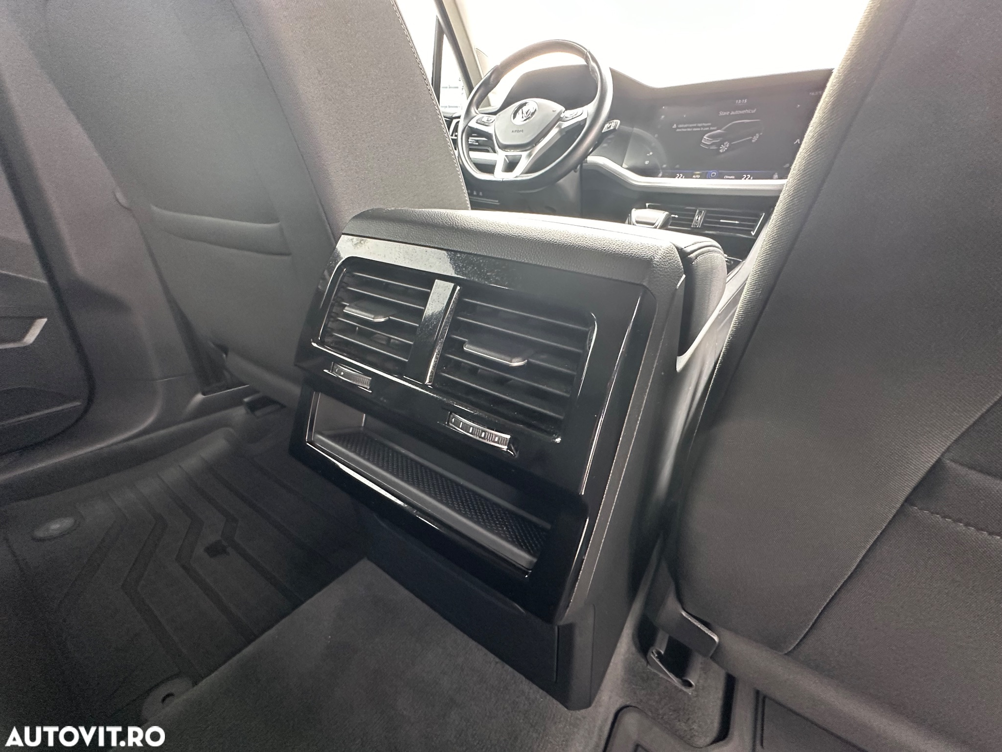 Volkswagen Touareg V6 TDI Style - 32