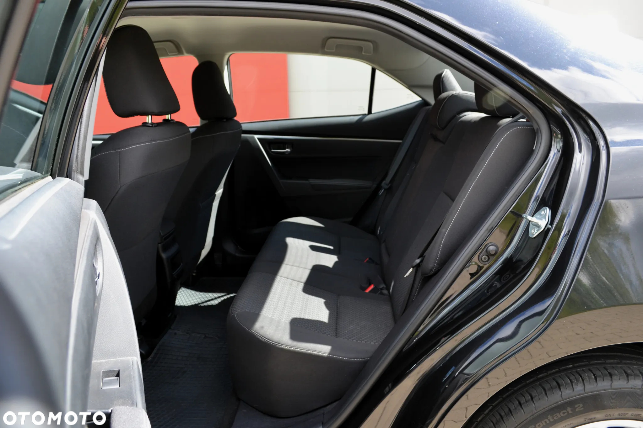 Toyota Corolla 1.6 Premium + - 7
