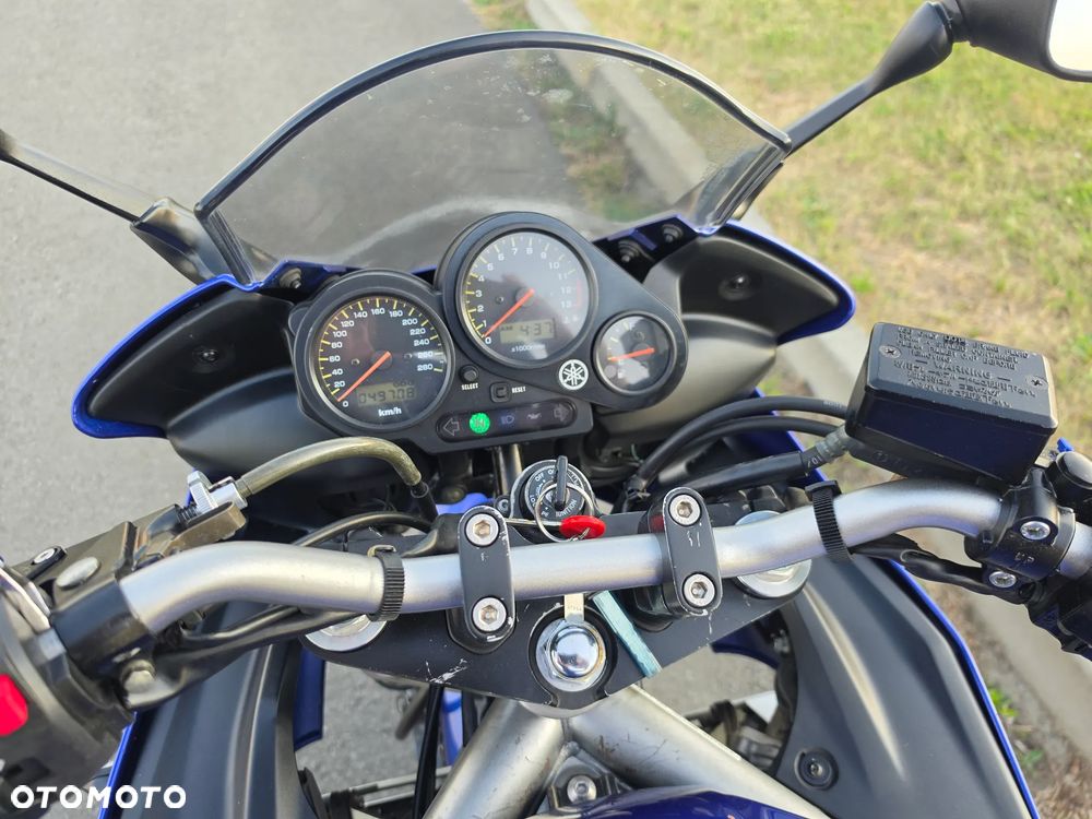 Yamaha FZS - 23