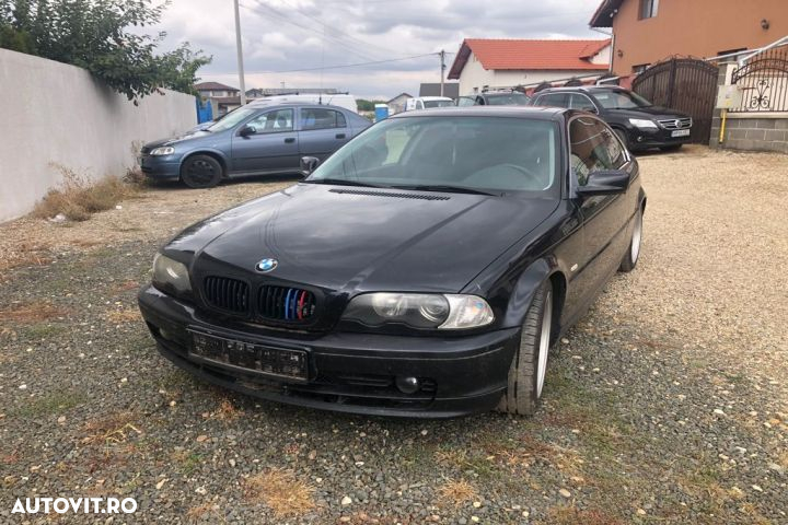Lampa / Tripla stop dreapta pe capota portbagaj 8364924 BMW Seria 3 E - 4