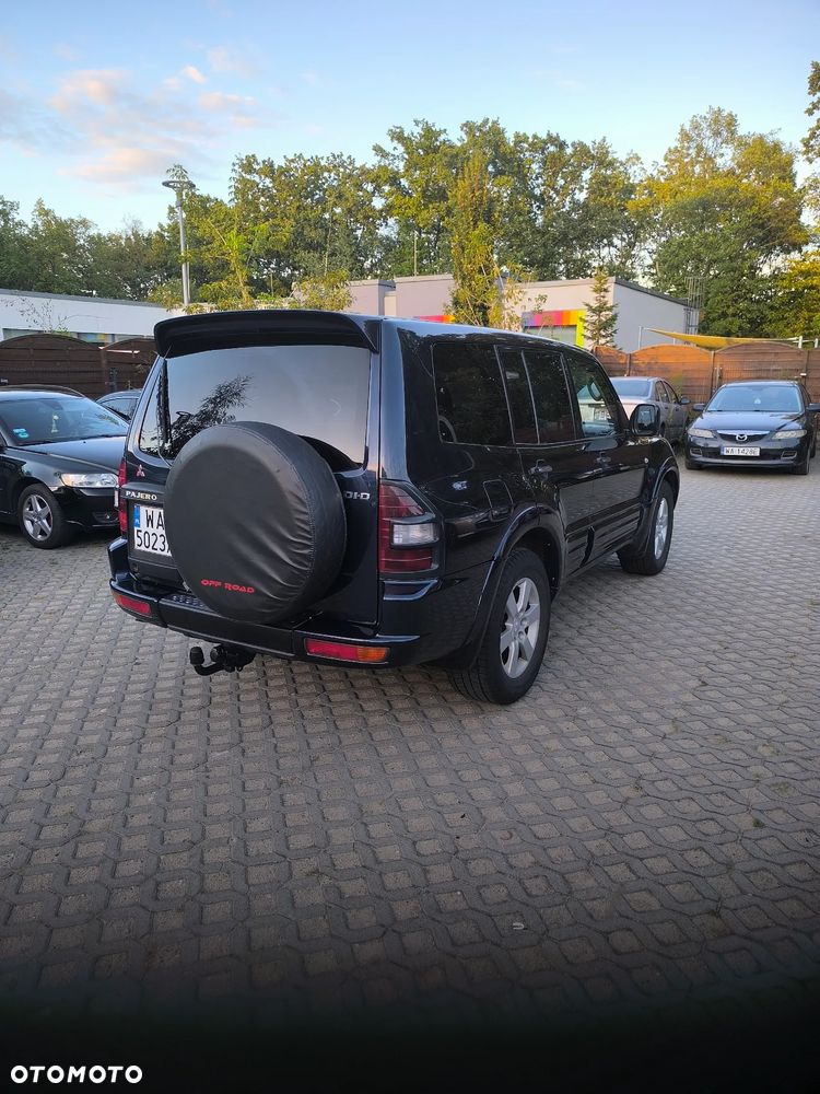 Mitsubishi Pajero - 4