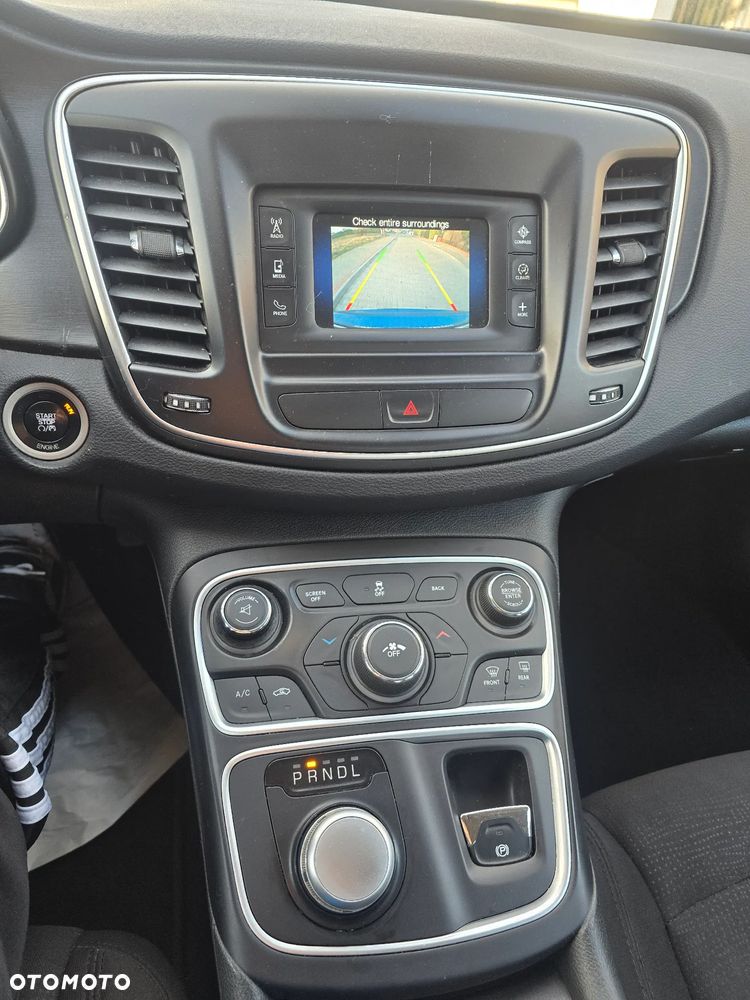 Chrysler 200 - 15