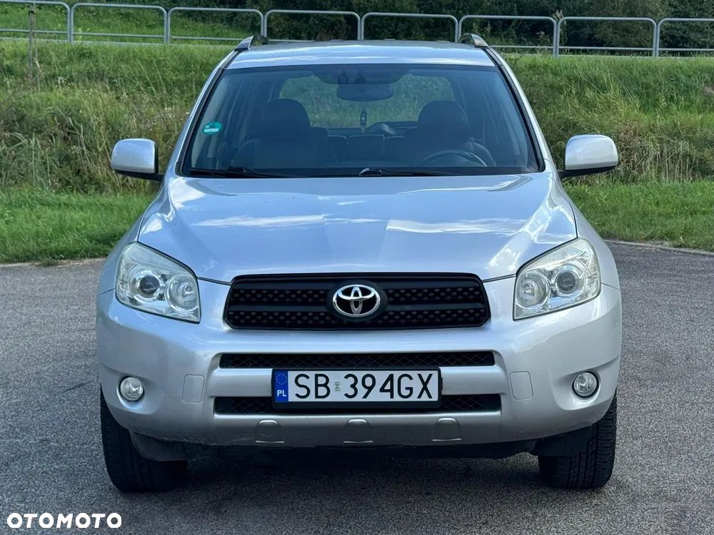 Toyota RAV4 - 5