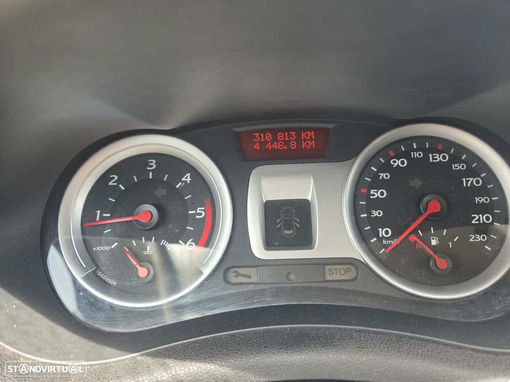 Renault Clio 1.5 dCi Confort - 11