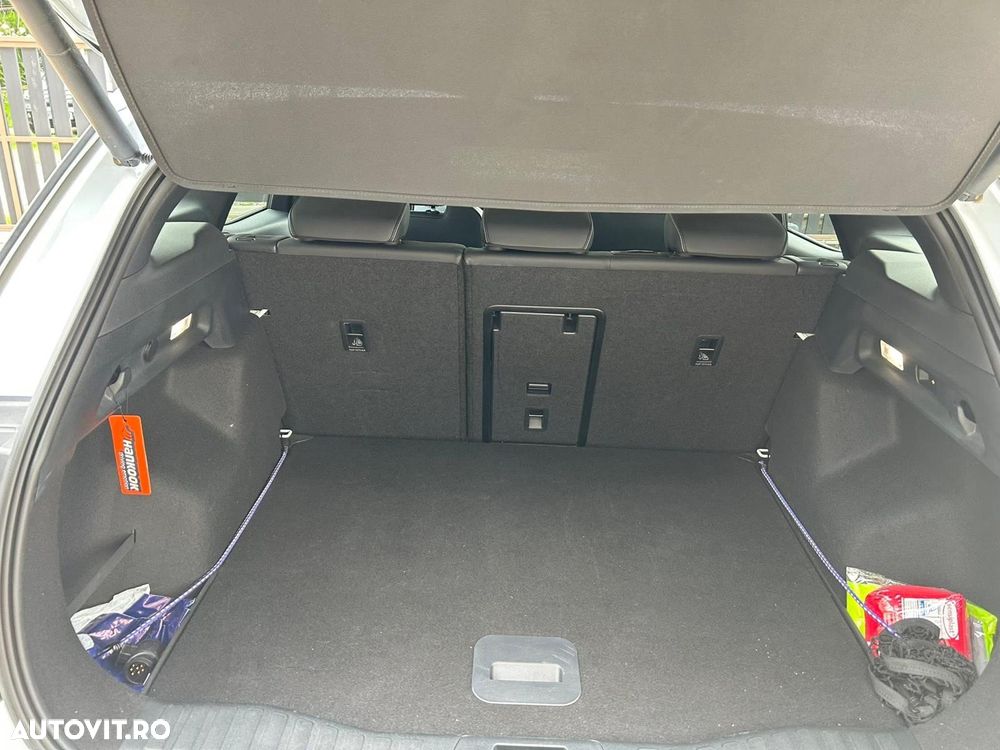 Ford Explorer RWD 77 kWh Extended Range Premium - 12