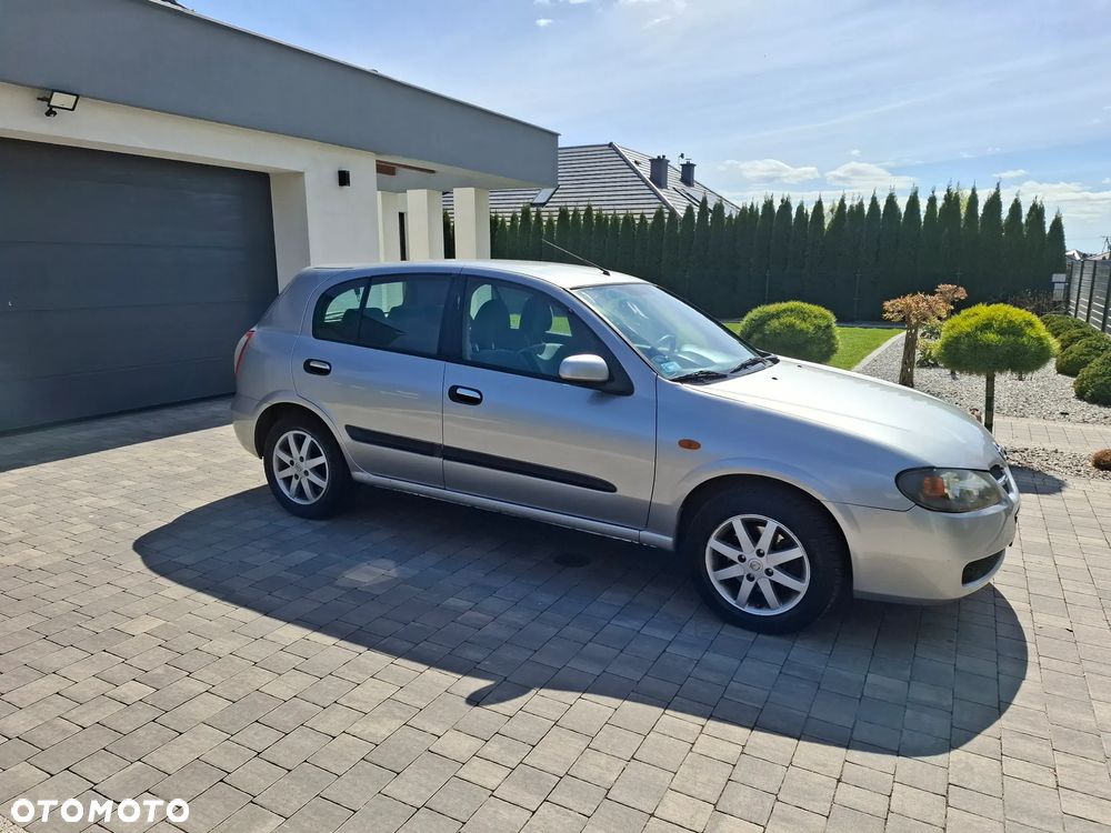 Nissan Almera 1.5 acenta PLUS - 9