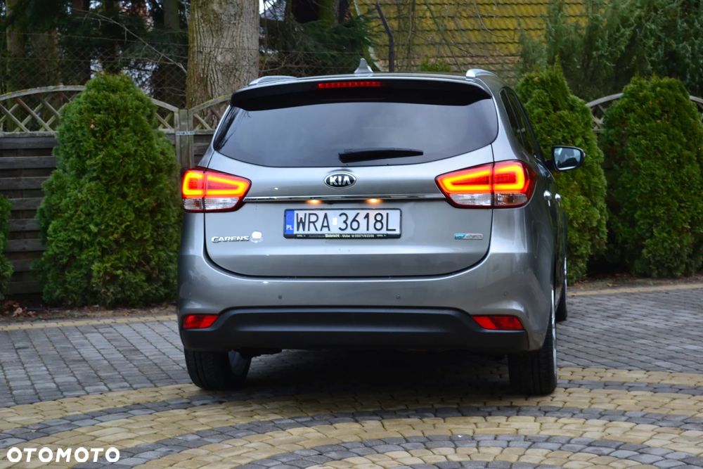 Kia Carens 1.7 CRDi Business Line 7os 7DCT - 12
