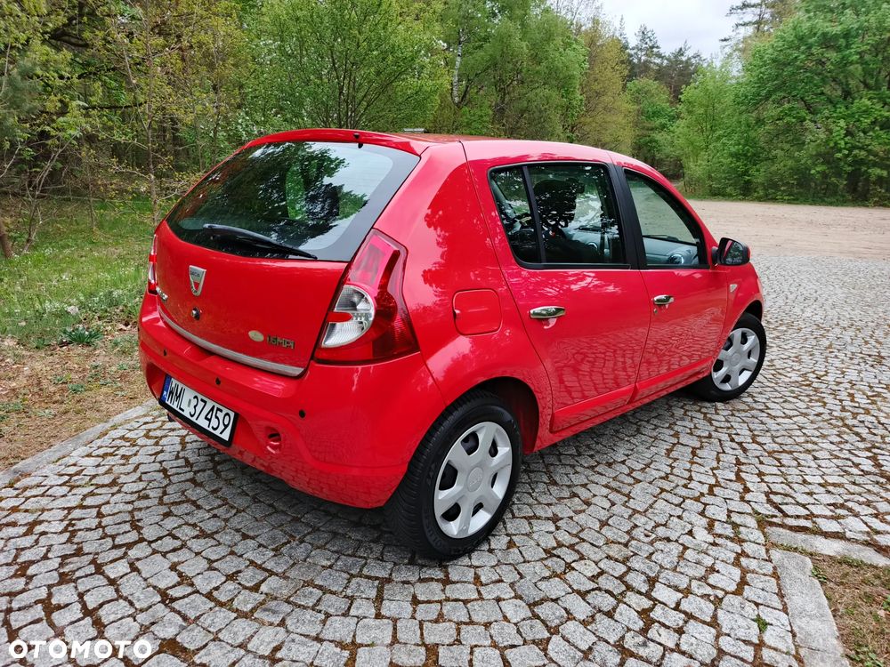 Dacia Sandero 1.6 16V Hi-Flex - 4
