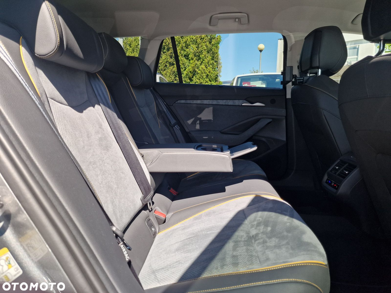 Skoda Superb 2.0 TDI SCR Selection DSG - 12
