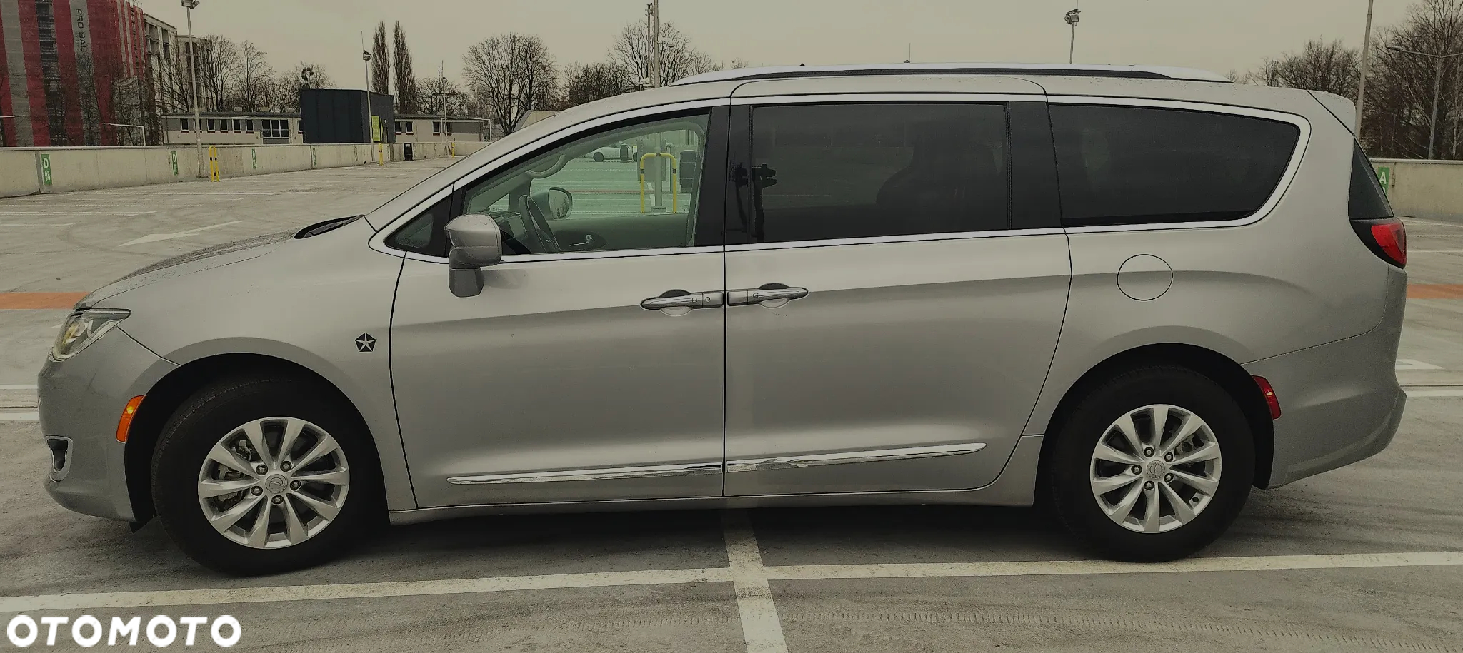 Chrysler Pacifica - 7