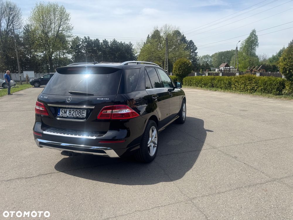 Mercedes-Benz ML 350 BlueTEC 4MATIC 7G-TRONIC - 24