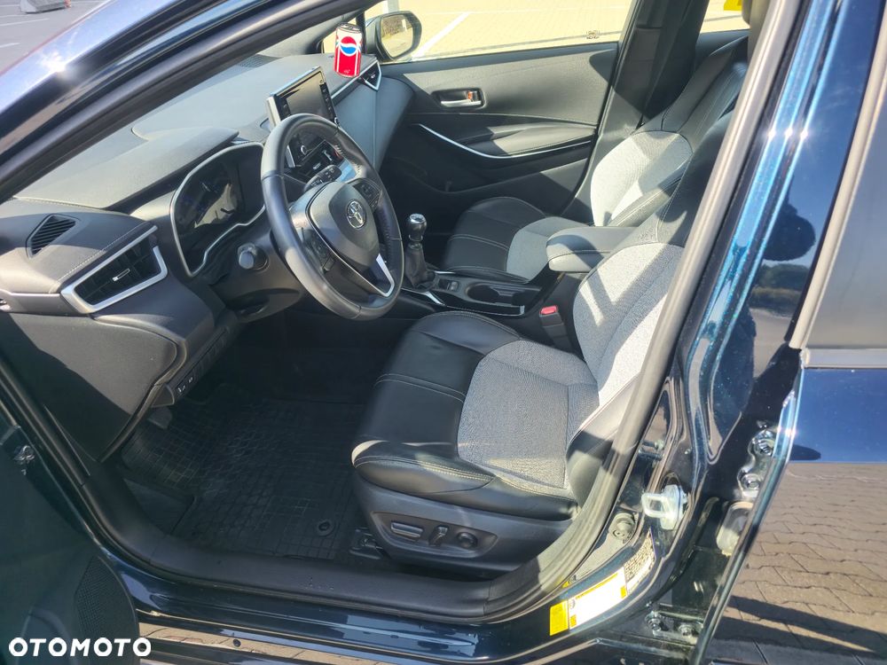 Toyota Corolla - 16