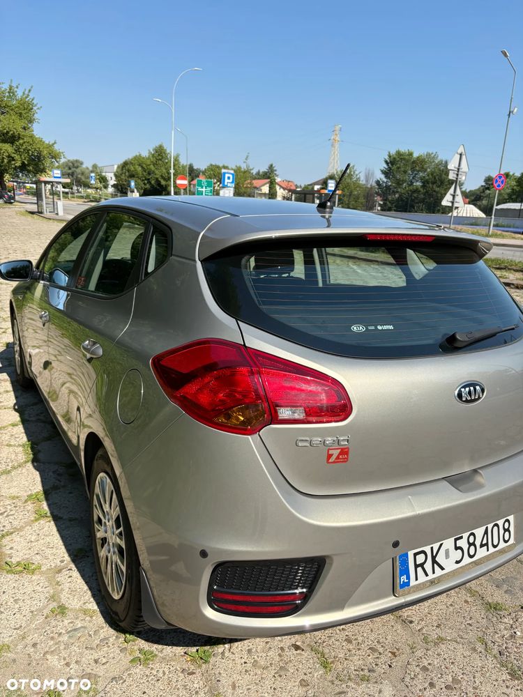 Kia Ceed 1.6 CRDi M DCT - 4