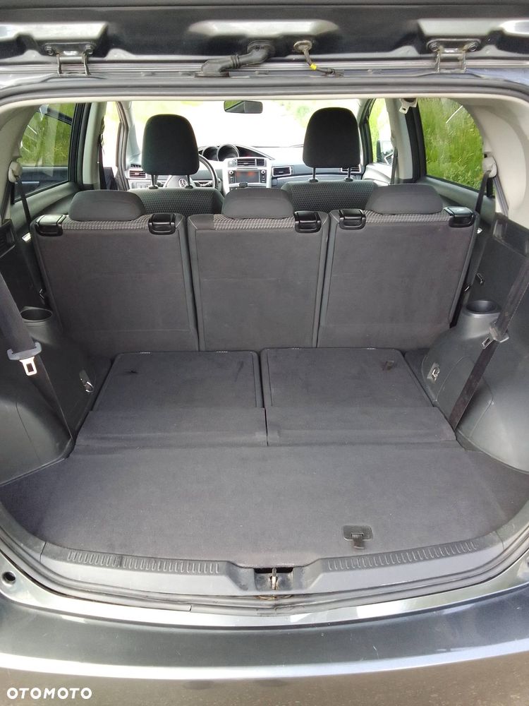 Toyota Verso 1.6 D-4D Premium 7os EU6 - 11