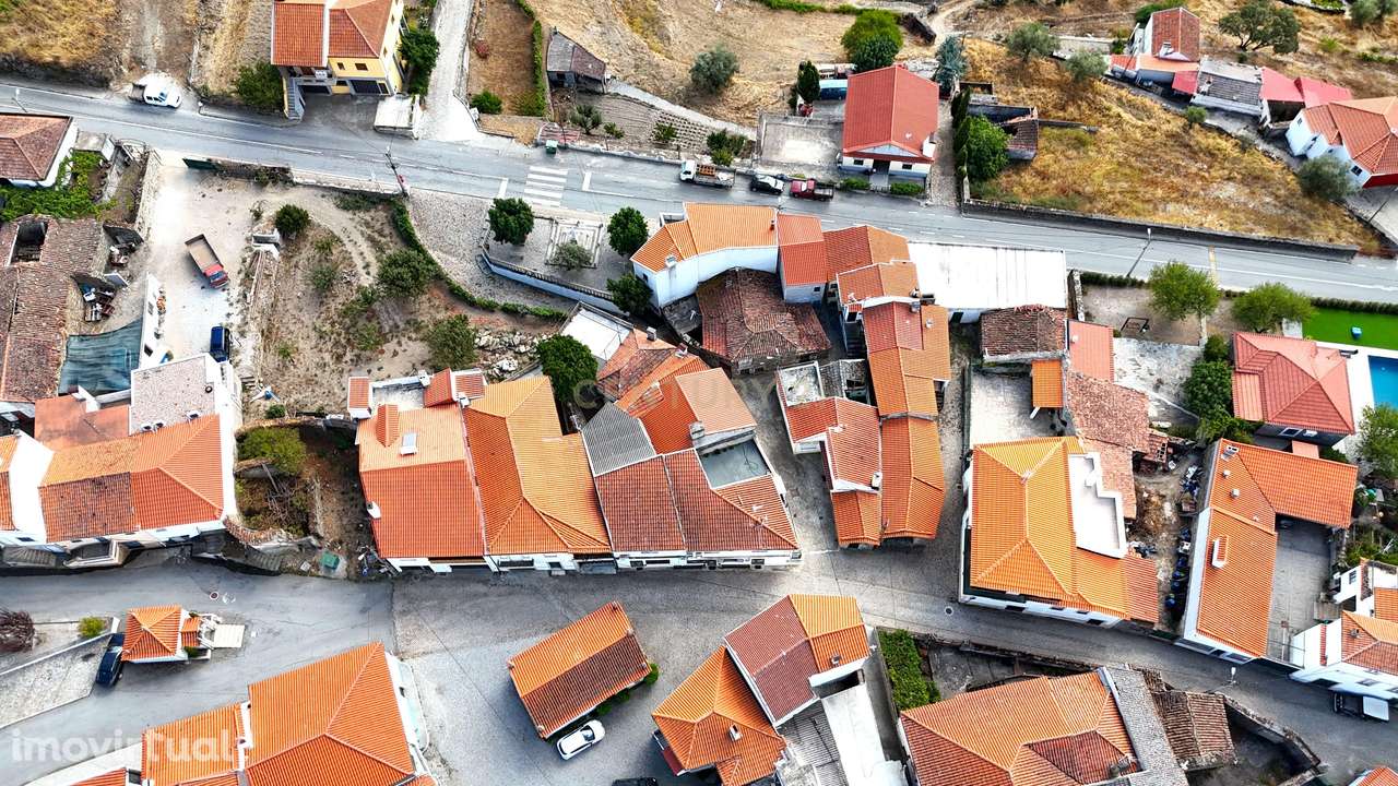 Moradia T4 com adega no Douro Vinhateiro, em Castanheiro do Sul, São J - Grande imagem: 5/47