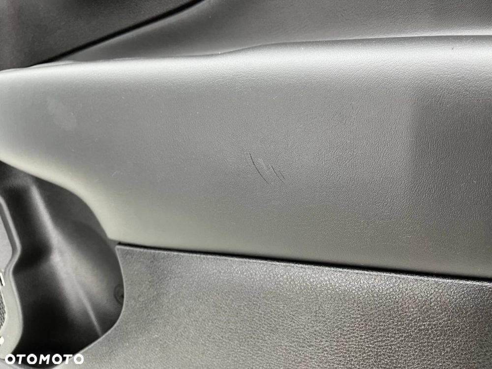 Tapicerka Jeep Renegade 14r.- prawy przedni boczek drzwi pasażera podświetlana klamka ekoskóra - 9