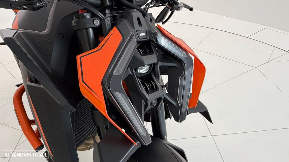 KTM 1390 Super Duke R - 8