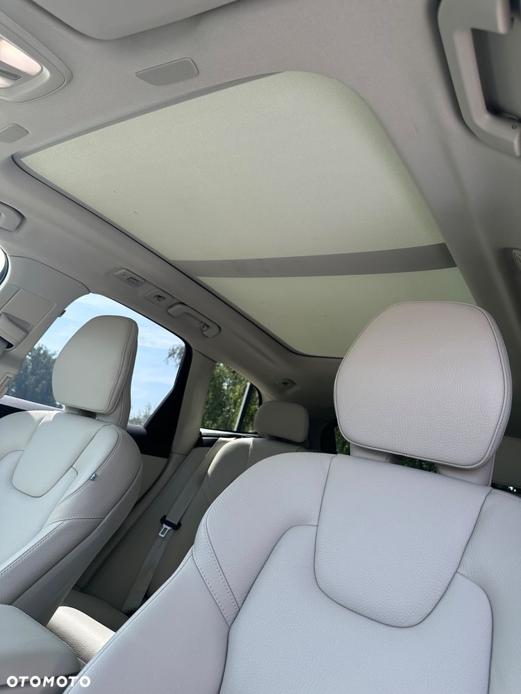 Volvo XC 60 B5 B AWD R-Design - 10