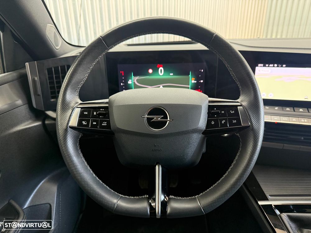 Opel Astra 1.2 T GS Line - 11