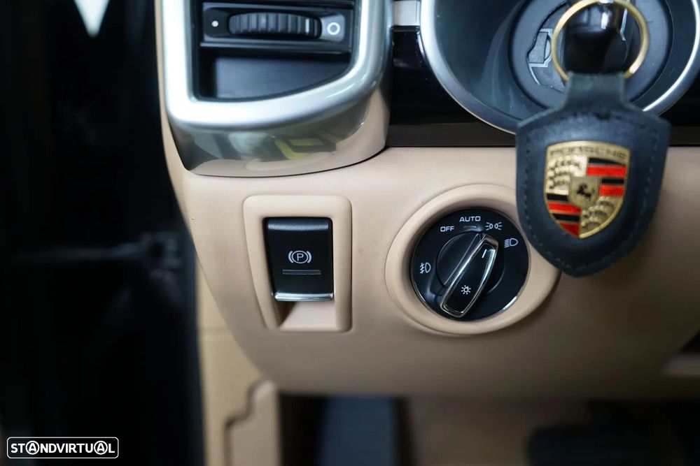 Porsche Cayenne 3.0 V6 - 30